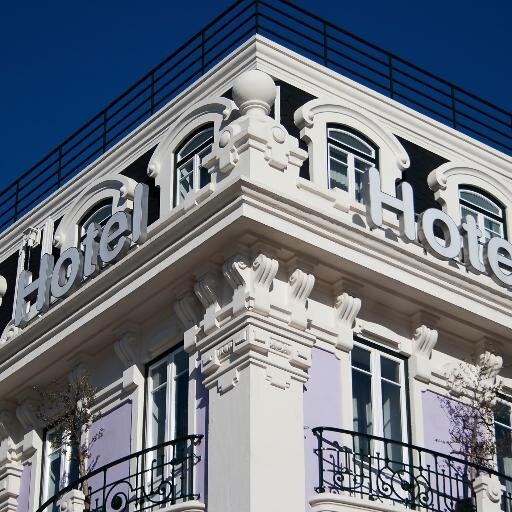 An online hospitality networking and barter site, that promotes trade and works exclusively with hospitality professionals.