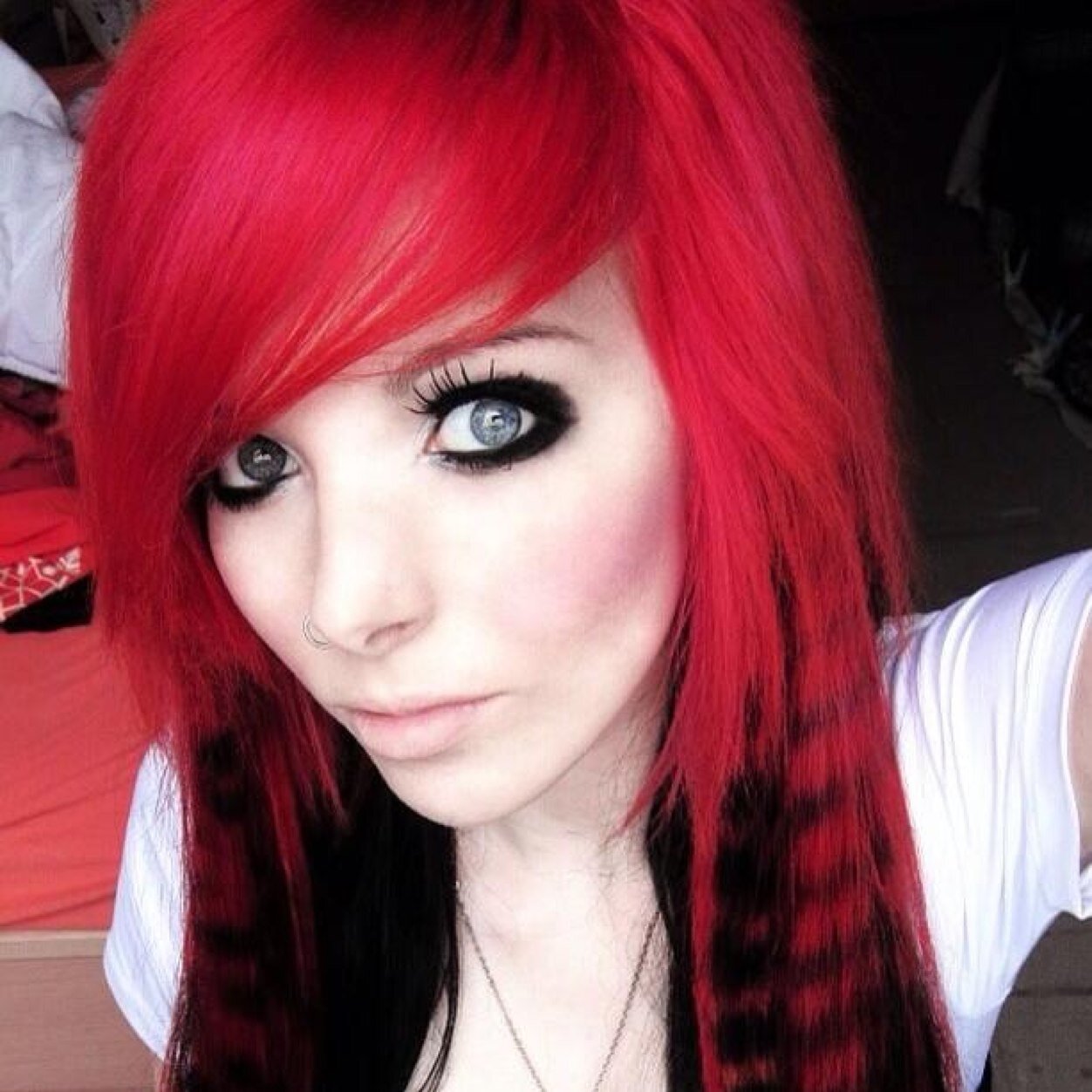 love:Palaye Royale, BVB, BOTDF, MCR, PTV, SWS, BMTH. Ashley Purdy, CC, Andy Biersack, & Remington Leith. fav color black.Bi.Single. follow back 15