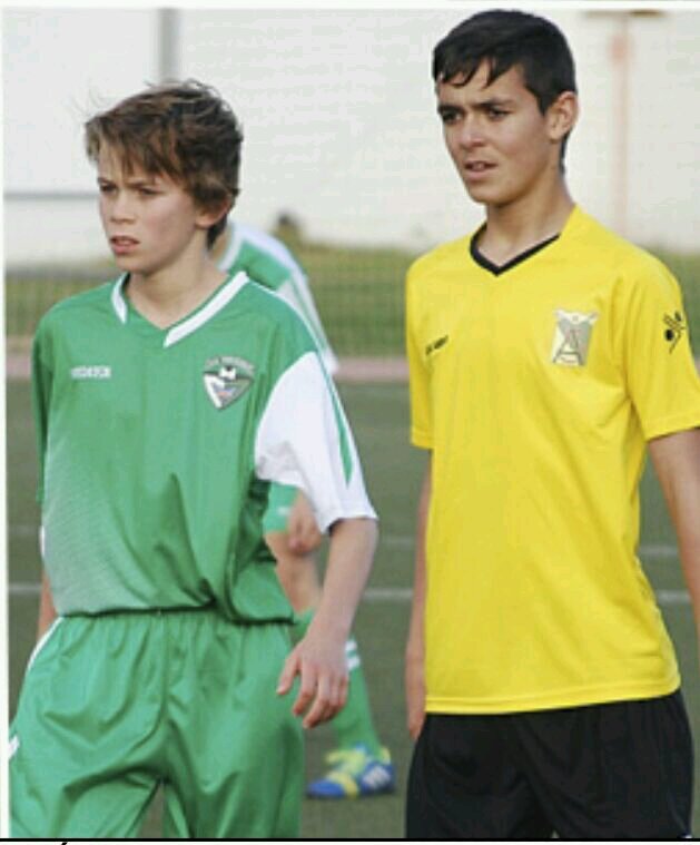 Level 15. Jugador del Atletico Sanlqueño Cad.B Nuncas diga de este agua no bebere,porque el camino es largo y te puede entrar sed 
 Ganar,Ganar&Ganar