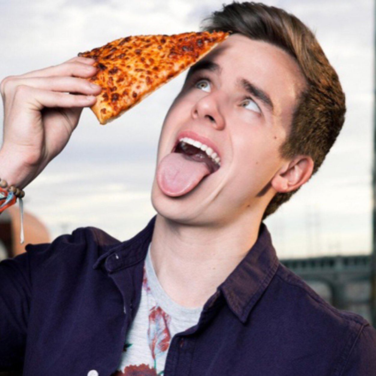 FrantaEmily's profile picture. Connor please ✋