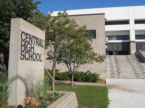The anonymous advice column for Central High School students. http://t.co/qcNVpW1PzB
