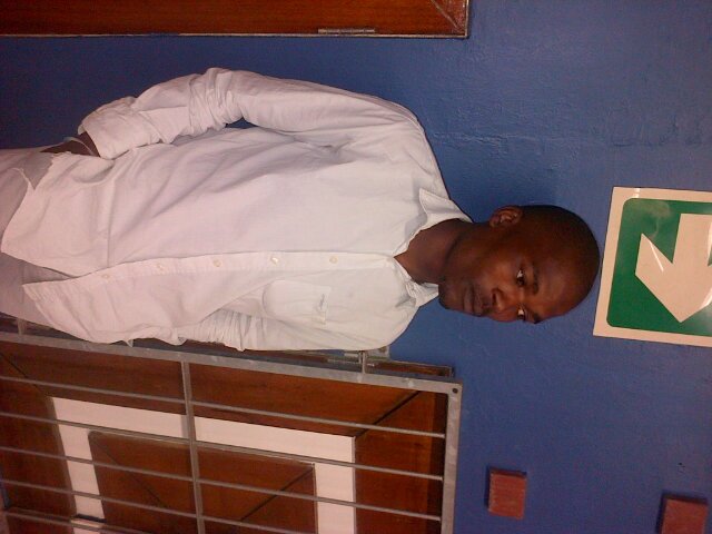 Love a good laugh and hate a snitch love to have a good time funny cry if I need to