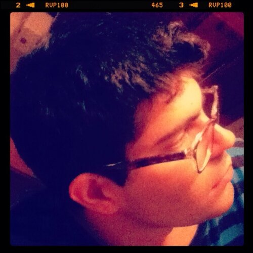 catsdontfly's profile picture. Hay quien me llama tímido, hay quien me dice imbécil social