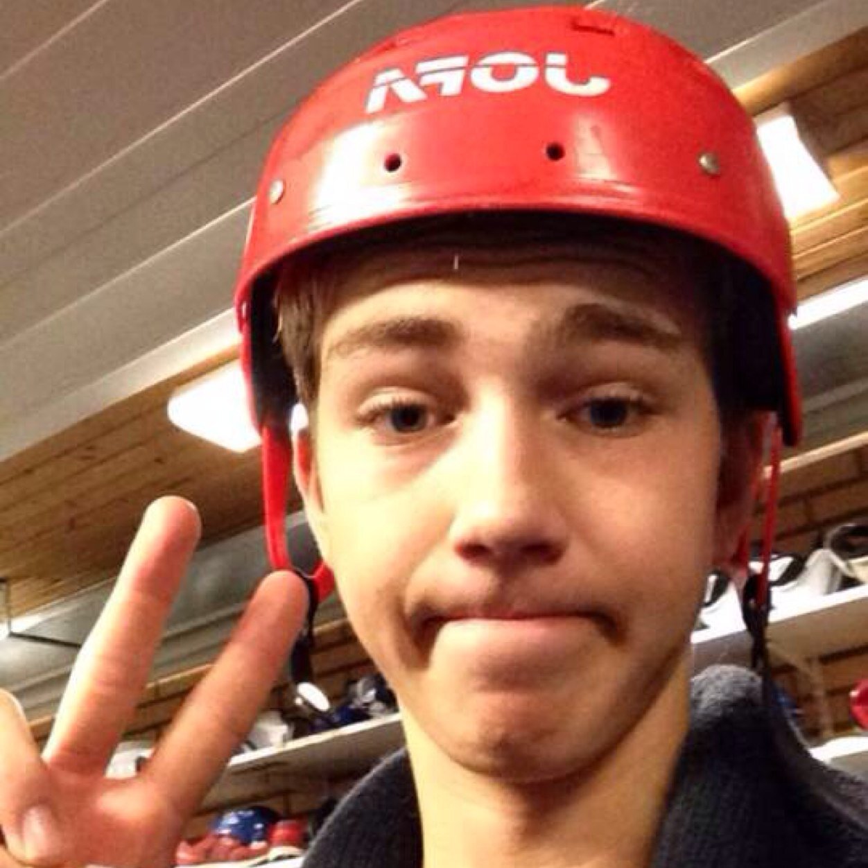 Cool grabb på 17 vårar✌️