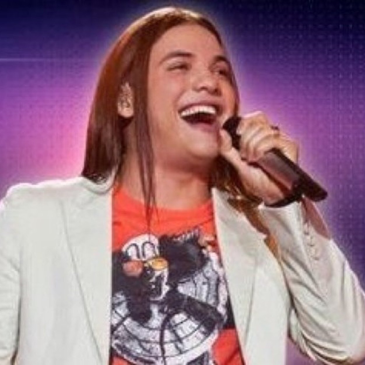 Mãe do Wesley Safadão e proprietaria da banda Garota Safada. Twitter Oficial.