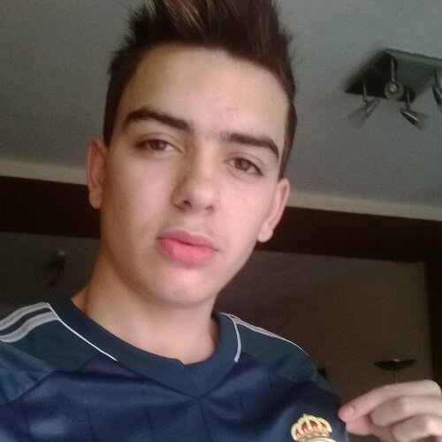 kevinalphaomega's profile picture. Medio loco, libre e independiente, pero leal -La envidia hace débil al que la muestra y mediocre al que la esconde  #HalaMadrid