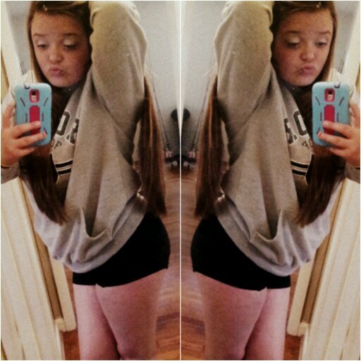 kik : Amberr_Leighanne   ;  snapchat : aledre_1027 ;   follow , I'll follow baack !