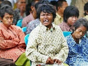 Aku gila Tapi anda yang lebih gila