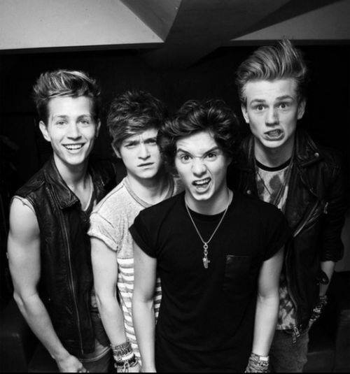 Pagina Argentina de @TheVampsBand 
Siguenos y te seguimos.     PLESE FOLLOW ME @TheVampsBand. 3