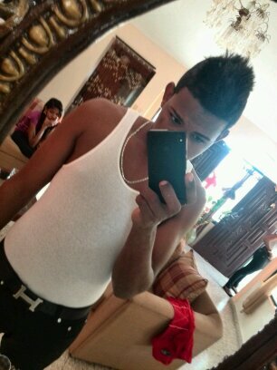 RobinsonGivench's profile picture. 