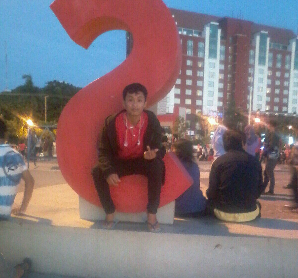 SamsurSyam's profile picture. 