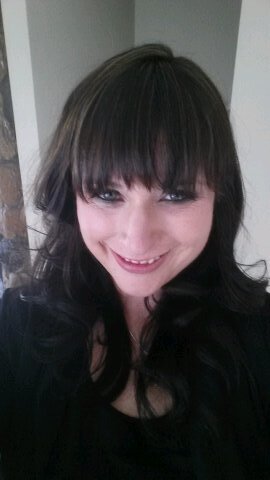 Im a representative for Younique make up in Edmonton Alberta. We do online and in home parties. Mineral based 100% natural and chemical free.
