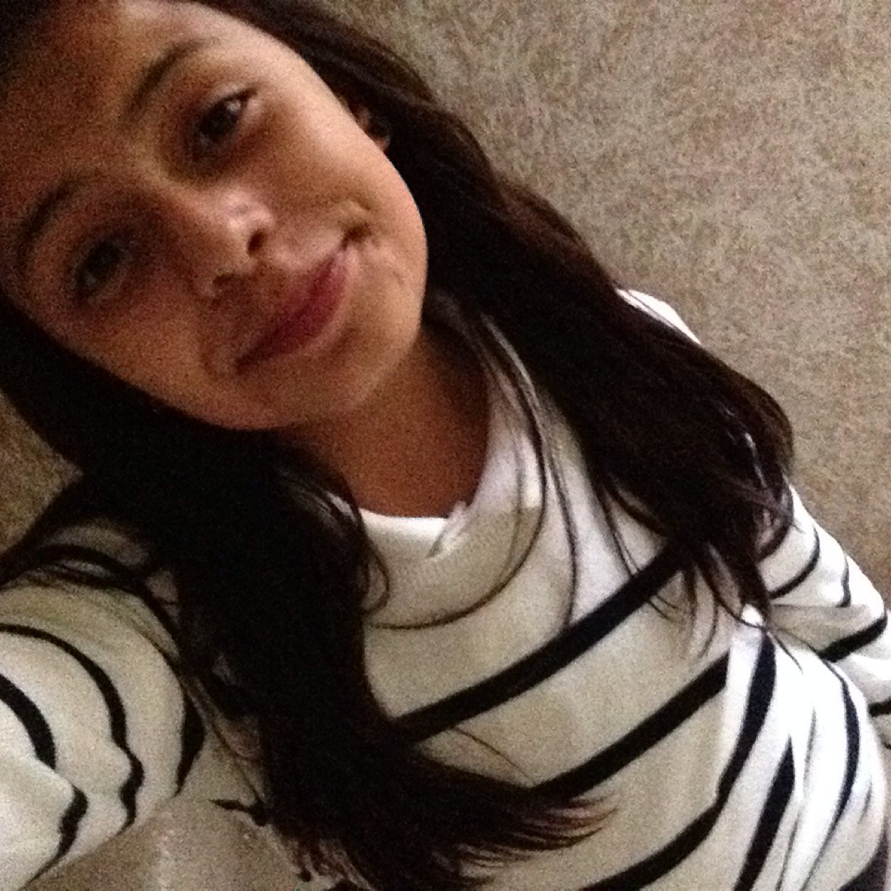 Haii^.^ i am wierd fuck wat the haters say idgaf :)follow me on instagram arianna_2654