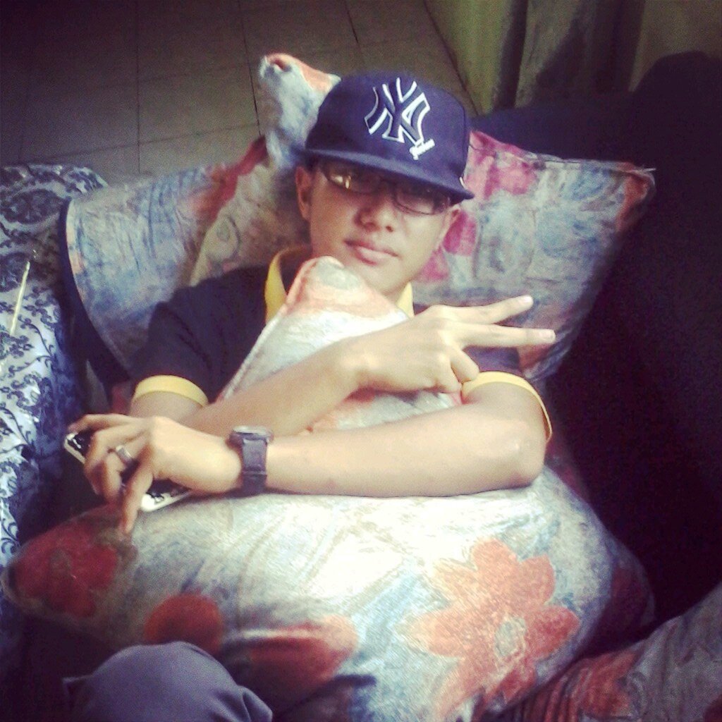 Only a simple guy that having a simple live.