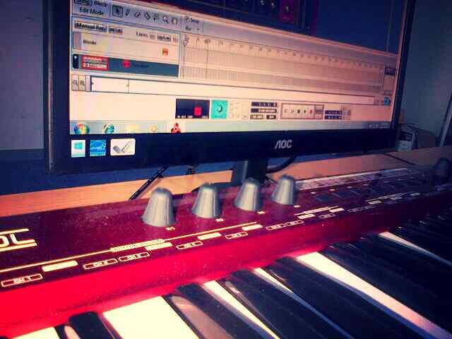 DJSUPERSONIC_SA's profile picture. DJ/Producer, @Kueonline host and @Fireworkx_core mem, #MakingYouFeelSupersonic|25C56CF2★