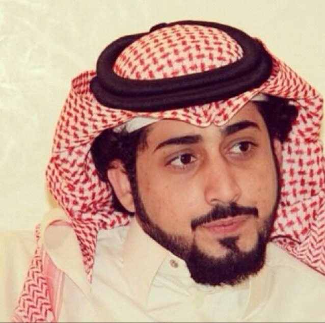 شاعر .. وقفت ُ على شفا حرف ٍ من حب !