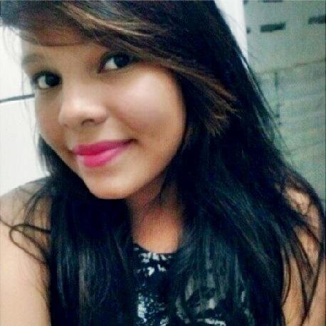 Instagram: _vitorialeal ...