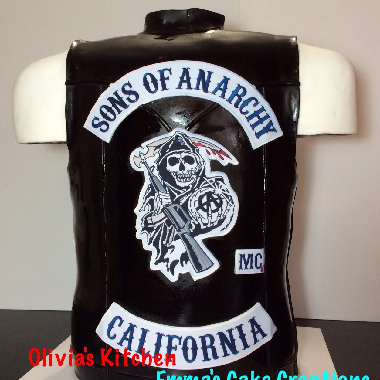 Olivias_Kitchen's profile picture. Adelaide based cake decorator.  Find more of my work at http://t.co/Wqf6opSFTo