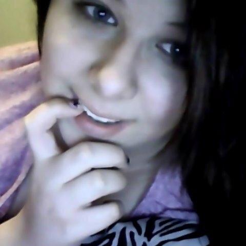 Hi, I'm Jasmine and my boyfriend is attractive. SCORE!