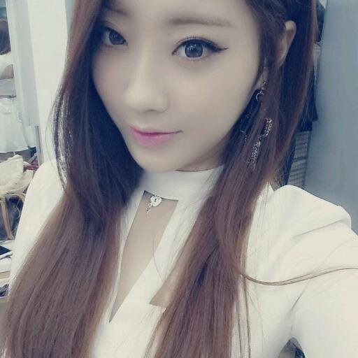 ( 18+ ) ↳ treat me like a princess, fuck me like a whore