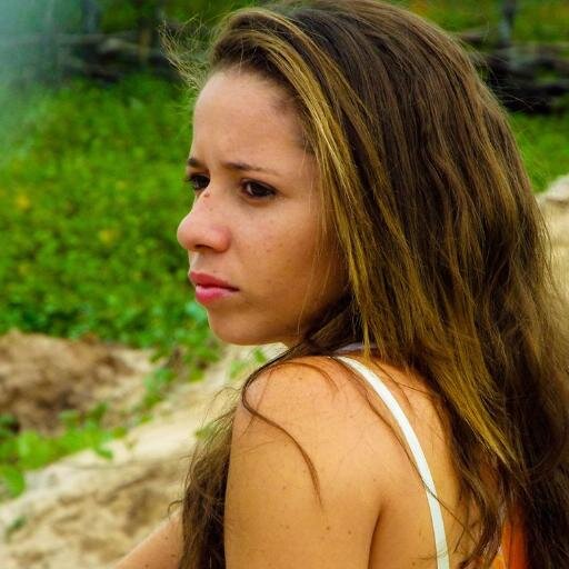 Sou viciada em internet;
amo ,amo de mais #Elias Cruz
adoro um forrozinho 'especialmente 'Aviões e Garota safada..gente isso e mais ou menos EU..':)