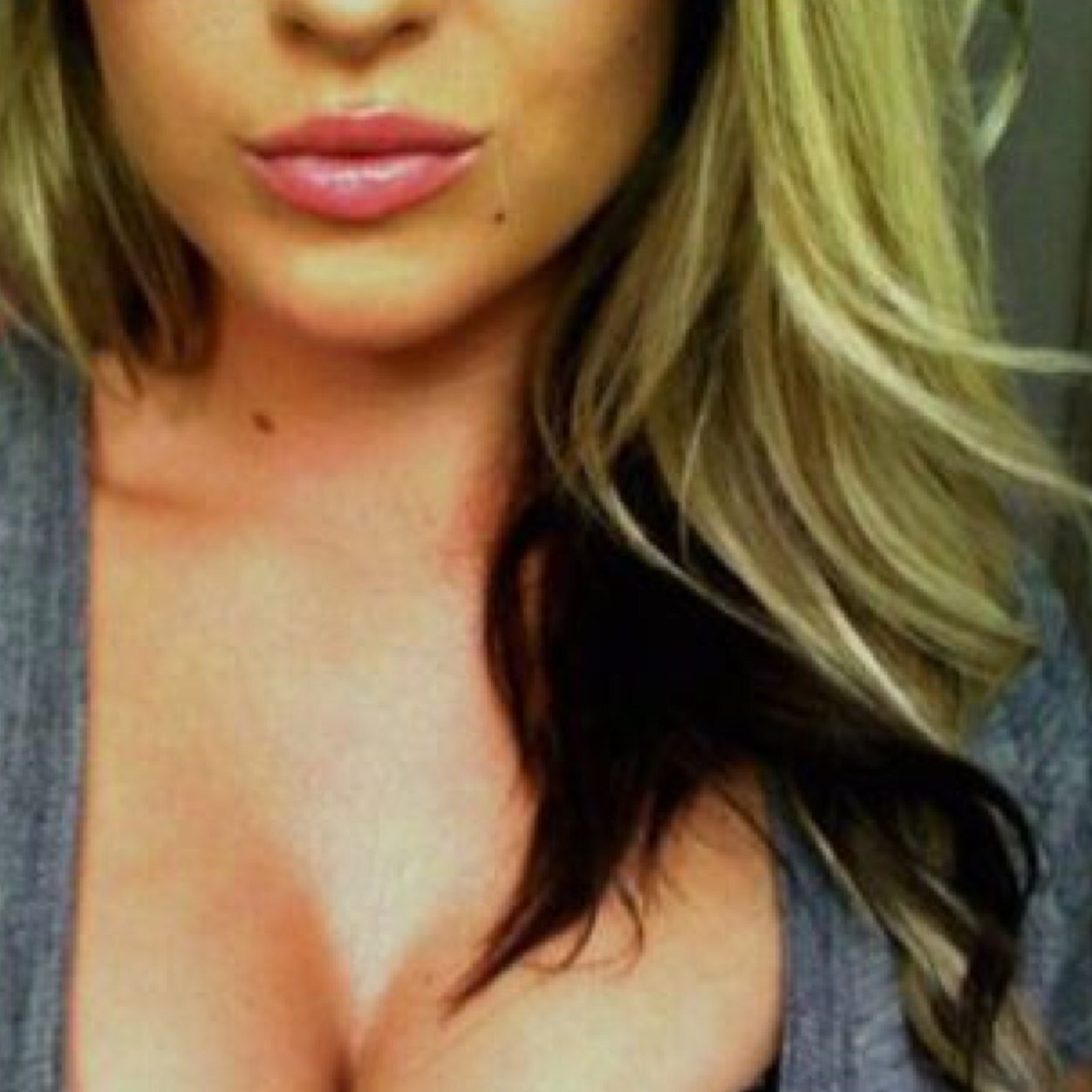 I lost my bio in the divorce ... http://t.co/b5M0kOWEJK https://t.co/hQUX7cZJnO