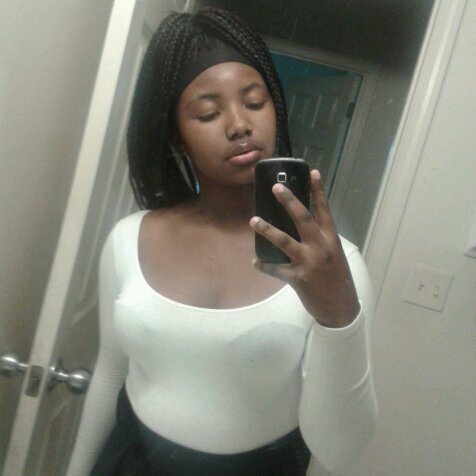 Im my boyfriends keeper and he's my keeper whats a king  without his queen  We Fahevea Good 04|11