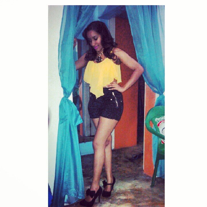 Anavictoriagom3's profile picture. Soy estilista, estudio, me gusta la música y AMO A MI MADRE!!