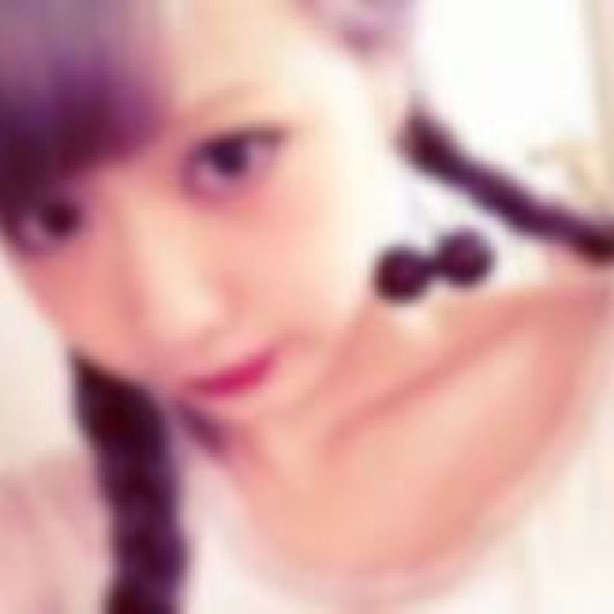 AMOちゃん、加藤ミリヤさん、CHARAさん、UVER、BUMP、RADなど大好きです(^O^)♡こんなうるさい者ですが、よろしくお願いします★
福島三中→成蹊1年生