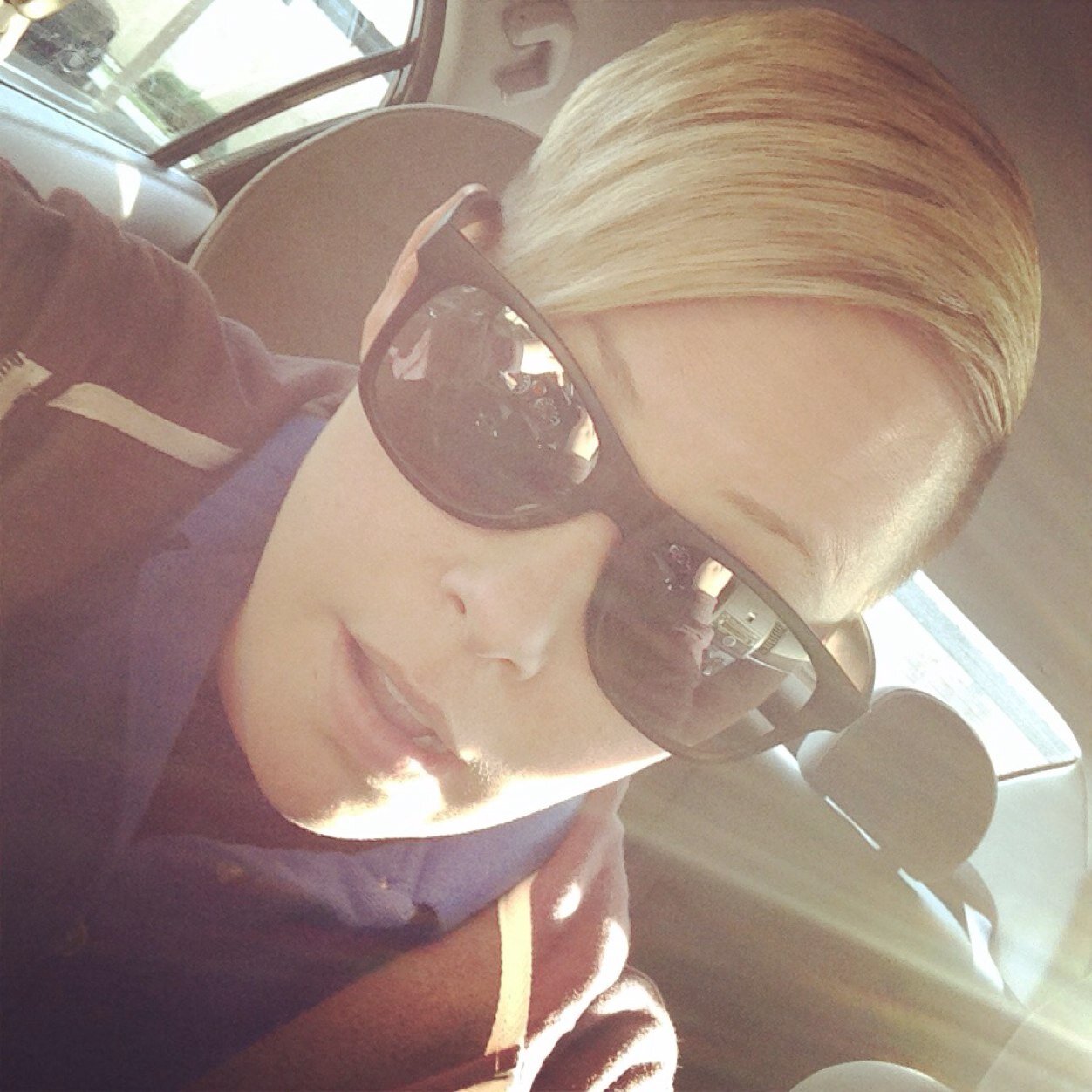 sarahfckingb's profile picture. sometimes you just gotta be sarahb.