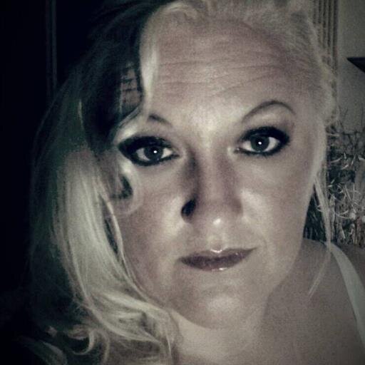 looper1204's profile picture. Independent Younique Presenter ~ Wife ~ Mom ~ SAHM