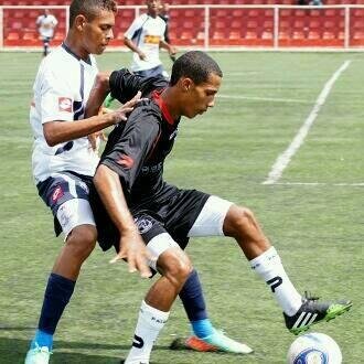 Futbolista Para Cristo / Jugador de la reserva del Tauro Fc #33
