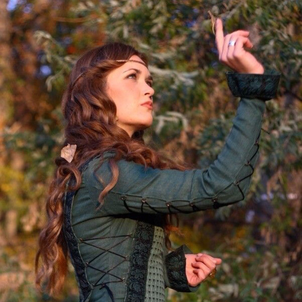 My name is elanor. Ive grown up amity and am on my way to choosing. I may not be all that normal (multirp)