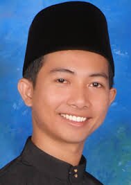 mencoba untuk setia