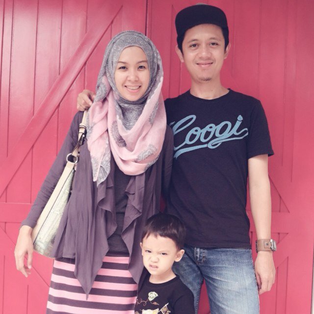 be what i want to be, not people want to see - Owner of Moslem Online Shop @HijabQueen