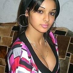 pari_akter's profile picture. শুধু মিলনে যেন সুখ খুজে পাই, পূথিবীতে আর কোথাও কোন সুখ নাই|