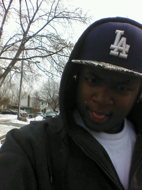 Idnt fuck with niggas, ima eastside nigga surround by northside money Free Dem BaldwinBoyz