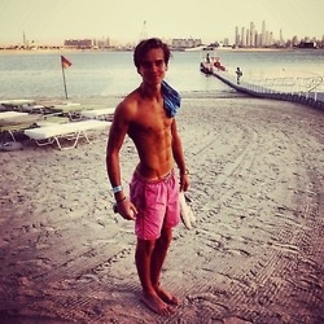 joesuggxx's profile picture. Thatching roofs with joe sugg