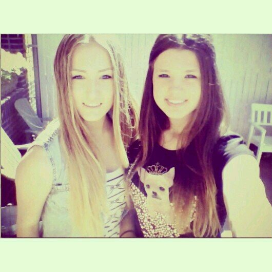 Volleyball player | friends are my everything, '@Gerdi_xx' |  God is love † | instagram : heycutie__x