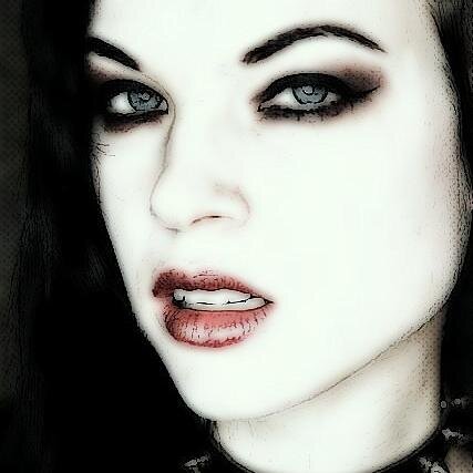 iamshakeysue's profile picture. singer of The Hellfreaks