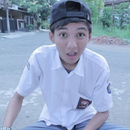 this is my life ! | kalo ada yang nyari gw bilang gw diwarung akang
