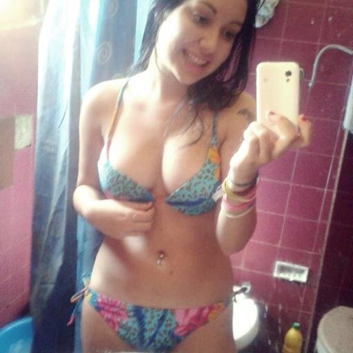 jimegasc's profile picture. Me llamo Jimena, soy re dulce y cariñosa, me gusta hacer amigos y amigas, escuchar musica, salir con amigas y pasarla bien