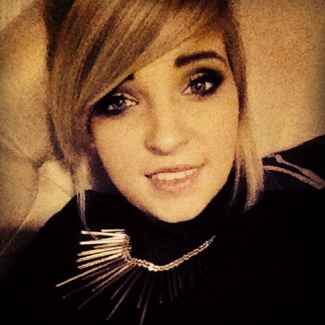 Paijemartinx's profile picture. * i maybe small but i have a big heart!Instagram;  PAIJEMARTIN12