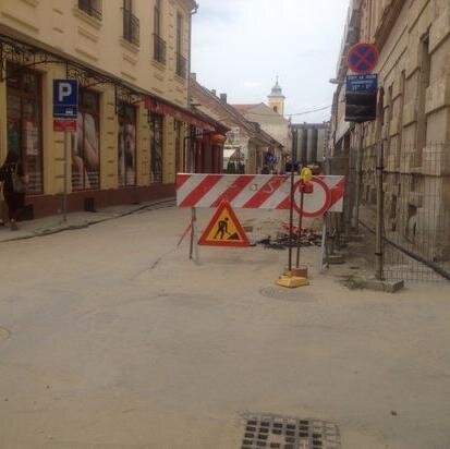 ambasadorind's profile picture. Organizatori projekta su polaznici Građanske škole ''Novo Društvo''.
Glavni problem su nedovršeni radovi u Gimnazijskoj ulici.