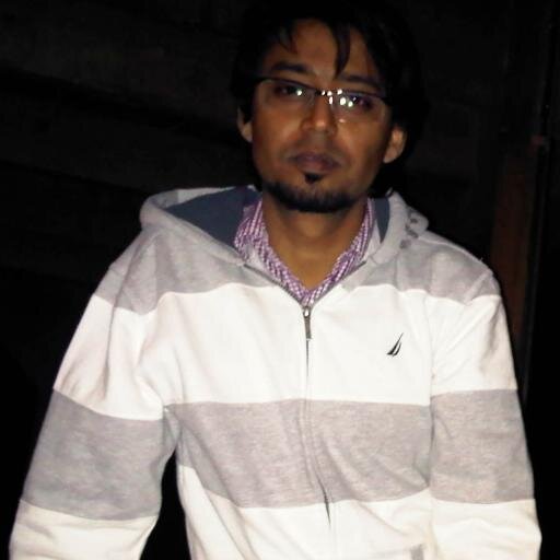 this is syed Irfan live in Karachi, i have done MBA Finance and doing business as Freight Forwarder.