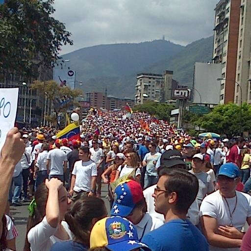 Cuando la tiranía se hace ley. La rebelión es un derecho.     

Simon Bolivar