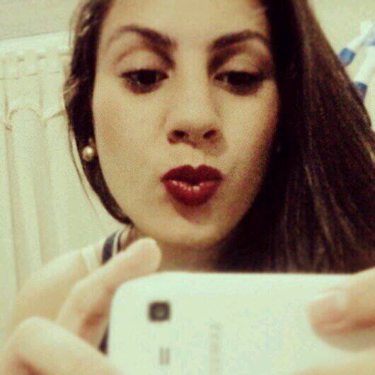 Sou leve como a brisa,mas posso ser forte como a ventania.Depende de como e quando vc me ver passar.