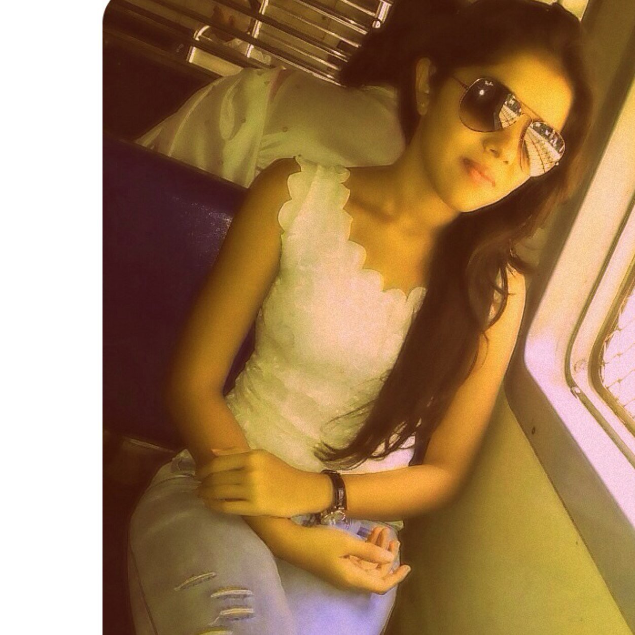 Dream to explore the world ! Love shopping ! Die hard fan of salman khan @BeingSalmanKhan ! Last but not the least I love myself ;)
