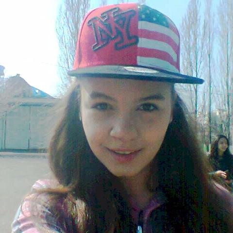 hiii...im MARIA...I Love Justin Bieber♥,JORGE BLANCO,ROMA ACORN,Union J♥,MILEY CYRUS♥,One Direction,Demi Lovato and much others!http://t.co/g2YpTDE1nG