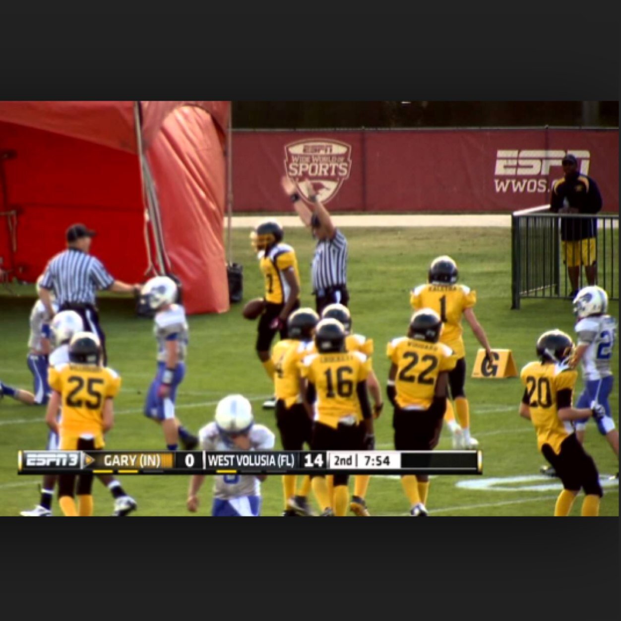 2014 coaches needed 18 and up and need football players and cheerleaders and cheer coaches inbox if interested #ASAP